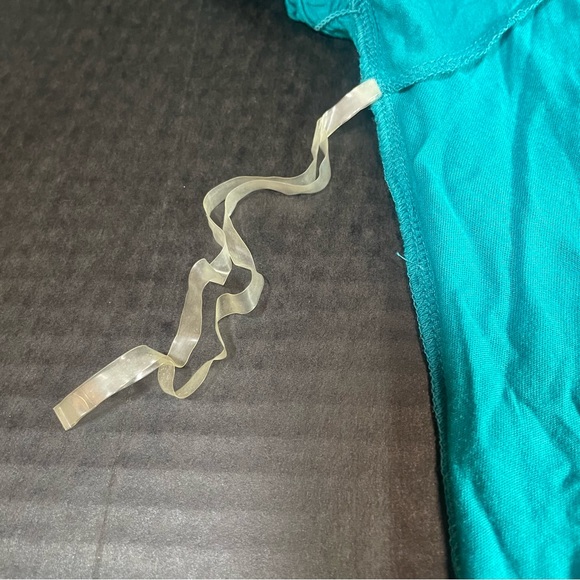 NWOT American Rag flocked turquoise open shoulders top Medium - Picture 8 of 8